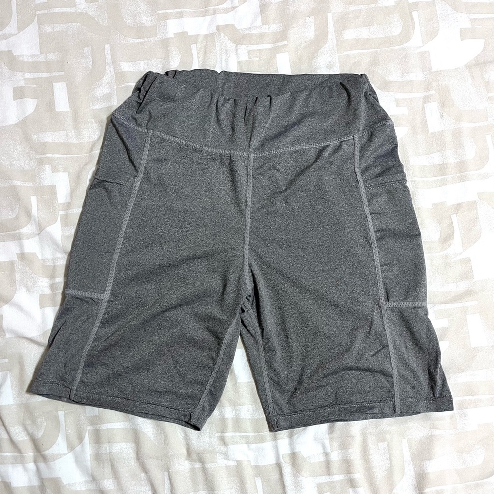 Women Luxtrada Active Short Elastic Waist Stretch 2 pockets Grey color size L